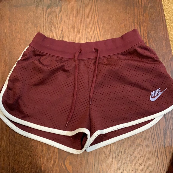 Nike Heritage Mesh Shorts - Picture 1 of 4